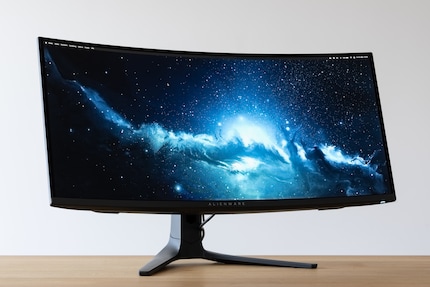 Het Alienware-beeldscherm houdt zijn ontwerp eenvoudig. Daar hou ik van.